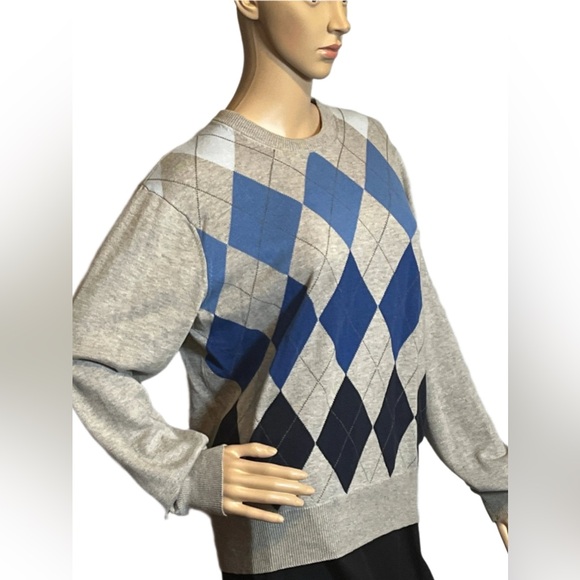 - Michael Kors (size small) beautifully designed sweater - Picture 2 of 3